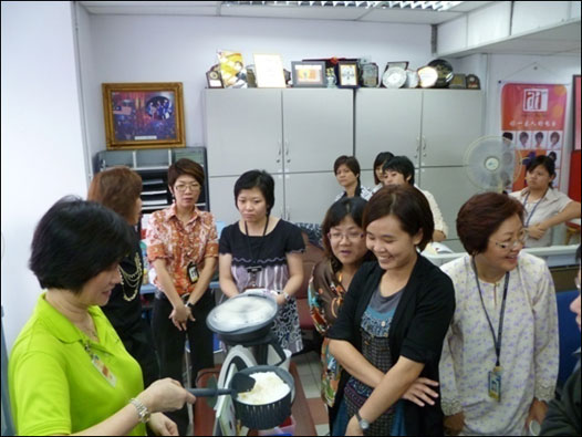 Presentation of Thermomix to AiFM DJs 